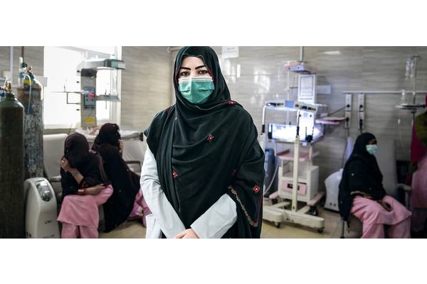 UN and top aid officials slam Afghan rulers’ NGO ban for women | UN News