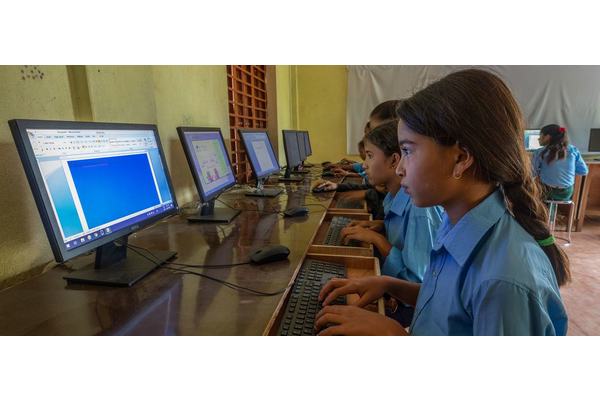 AI’s $4.8 trillion future: UN warns of widening digital divide without urgent action | UN News