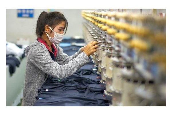 Rising caseloads, disrupted recovery, higher inflation: New IMF forecast | UN News
