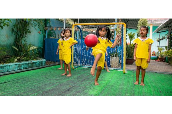 Champions for Change: World football teams up with UN development goals | UN News