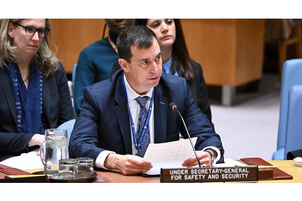 Security Council urged to ensure greater protection of humanitarian workers | UN News