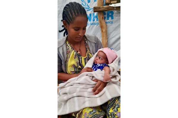UNFPA supports health workers delivering hope, and babies, in crisis