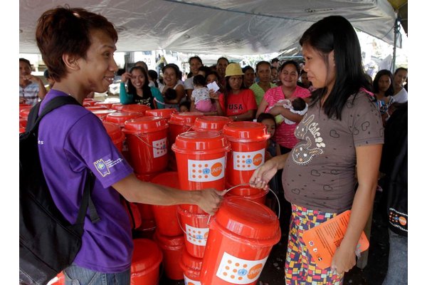 What is in a UNFPA Dignity Kit?