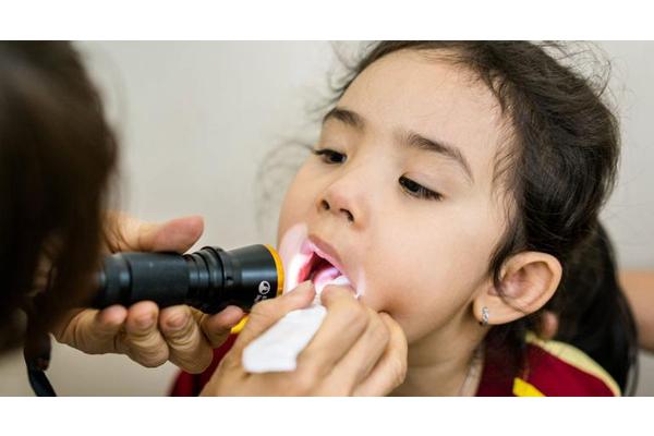 Almost half of us worldwide are neglecting oral healthcare: WHO report | UN News