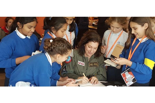 Feature: Woman mentor empowers girls to reach for the stars in space careers | UN News