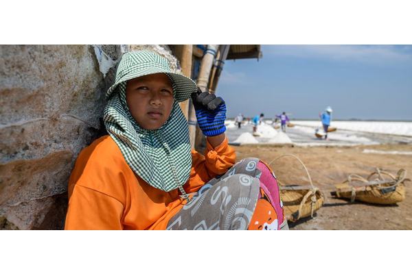 The world pledged to end child labour by 2025: So why are 138 million kids still working? | UN News