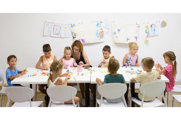 Education for Ukrainian refugee learners in European host countries