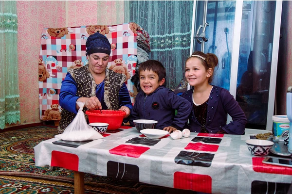 'Mum does not cry or scream anymore': Breaking the silence of domestic abuse in Tajikistan | UN News