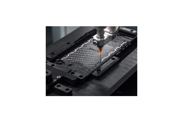 The world’s first carbon fiber smartphone, developed in Germany