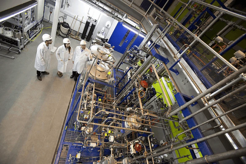 A early carbon capture plant. Credit: Mm907 via CC-BY-SA-4.0