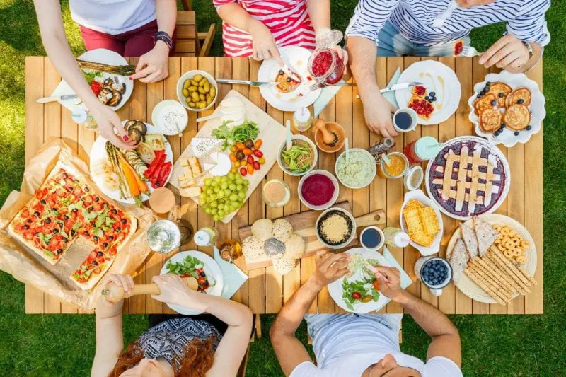 Eating-Smart-Outside-scaled
