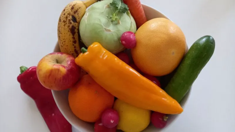 The IAEA, in cooperation with the FAO, helps countries meet and maintain international food safety requirements for their fruits and vegetables export markets, with the use of nuclear techniques. Credit: E. Broussard via IAEA