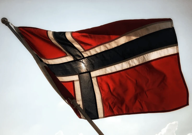 the norwegian flag flies flag lever flag the norwegian flag flies flag lever flag