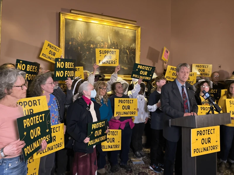 beekeepers-robin-chestnut-tangerman-neonicotinoids-vermontpublic-giles-20240227 Credit: Vermont Public