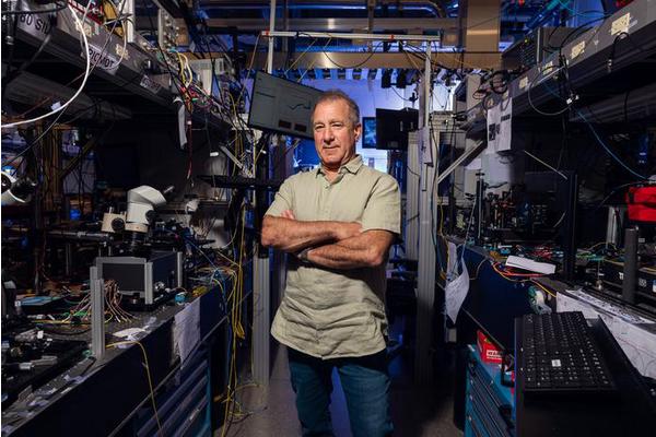 Revolutionizing Quantum Physics: Cold Atoms Harnessed on a Chip