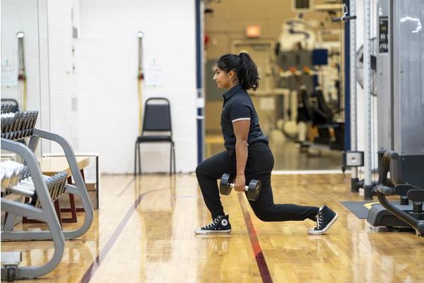 Study Disproves Myth: Women Do Not Enhance Muscle Gains by Aligning Workouts with Menstrual Cycles
