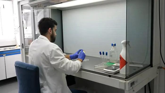 Evolutionary rescue: The solution for microbial communities to survive environmental stress is self-sufficiency