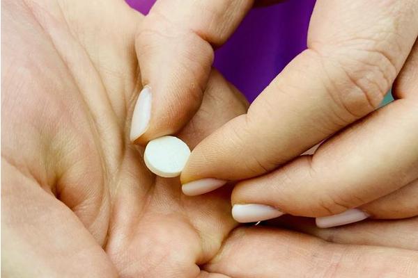 Experts Question Aspirin Recommendations Due to Flaws in Key Trial