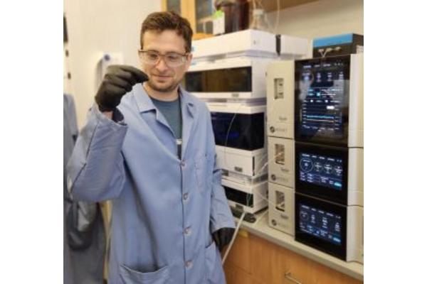 Revolutionizing Rubber: Scientists Develop Innovative Method to Transform Tire Waste