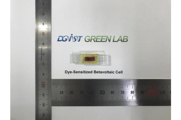 Revolutionary Nuclear Battery Promises Lifetime Power with Enhanced Safety