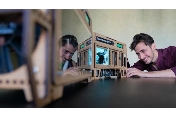Testing Precision: The Role of AI in Miniature Laboratory Experiments