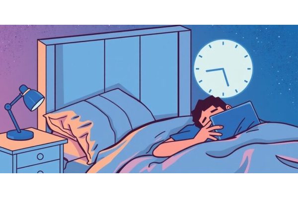 Just One Hour of Screen Time Before Bed Boosts Insomnia Risk by 59%, Researchers Discover