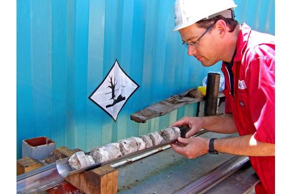 Great Barrier Reef’s Resilience Revealed by Geological Time Capsule
