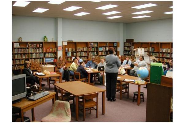 Study Identifies Mid-Level Instructional Leaders as Crucial Agents in Educational Reform, ECNU Review of Education Reports