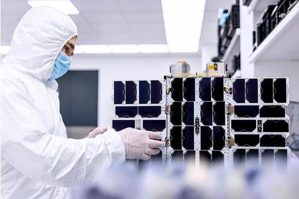 Groundbreaking Long-Term Venus Observation Mission: Korea’s Institute for Basic Science and NanoAvionics Launches First Planetary Cubesat Study