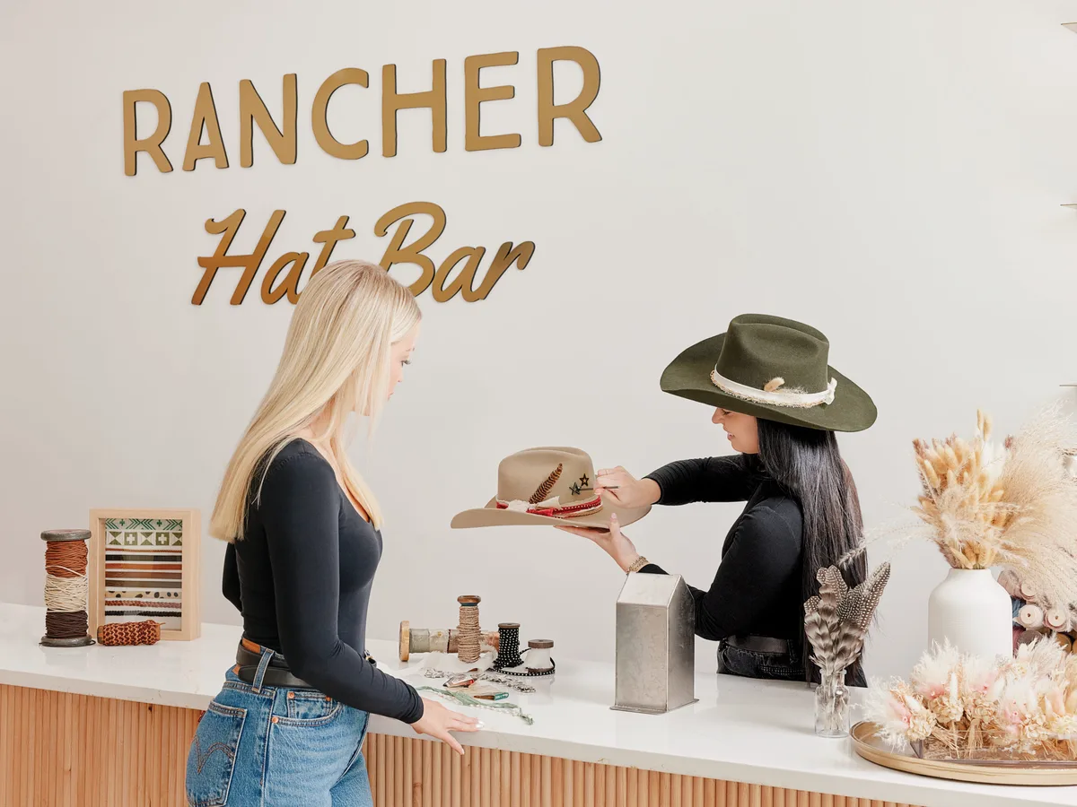 woman and hat