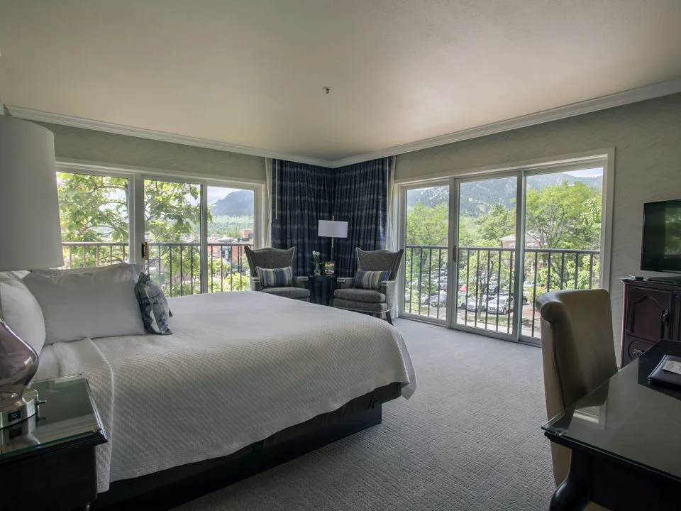 A guest room in the Hotel Boulderado