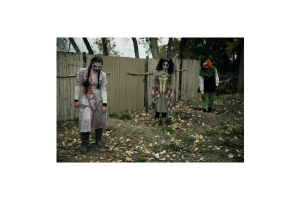 An Inside Look at the Spooky World of Haunted House Acting