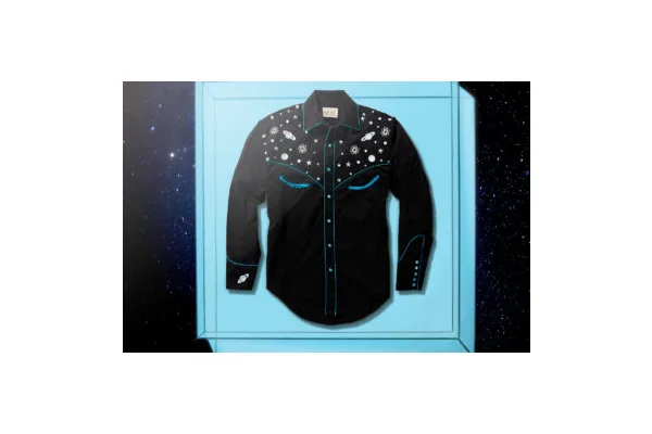 How the Pearl Snap Shirt Maintains Its Otherworldly Popularity