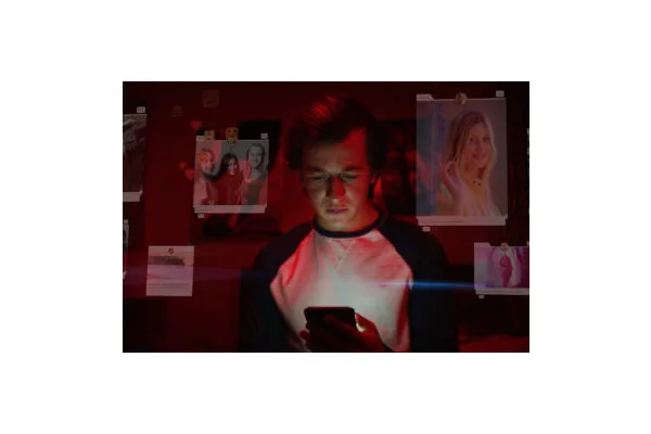 “The Social Dilemma” Wants You to Delete Facebook