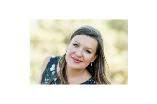 When It Comes to Alcohol, Annie Grace Preaches Awareness, Not Abstinence
