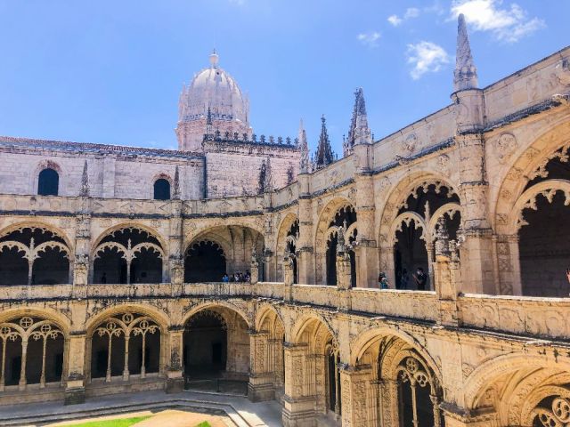 A Solo Trip To Lisbon: Solo Female Travel Guide