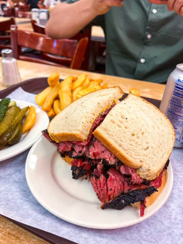 Food Recommendation For NYC: Katz's Delicatessen