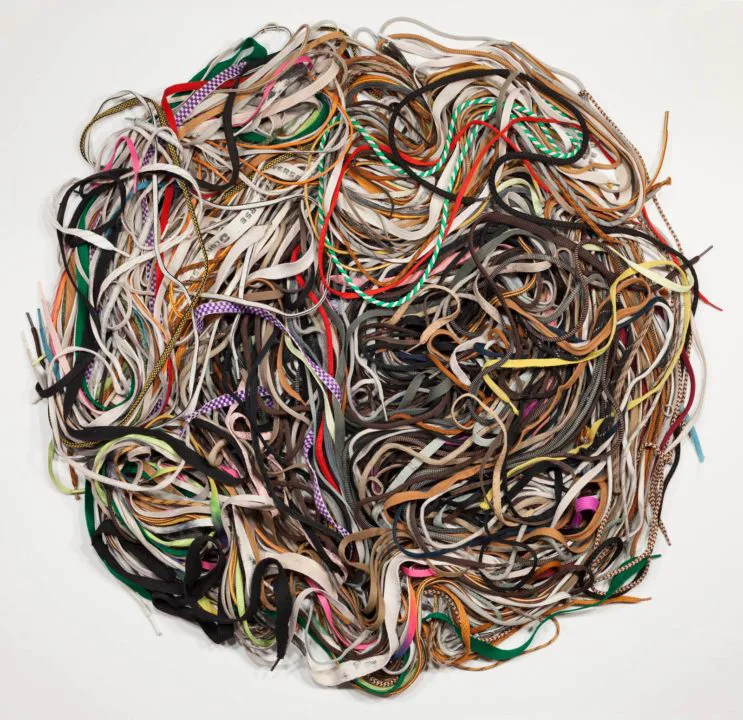 Tom Kiefer Shoelaces Circle