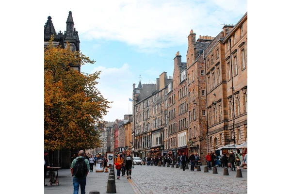 The Ultimate Edinburgh Guide