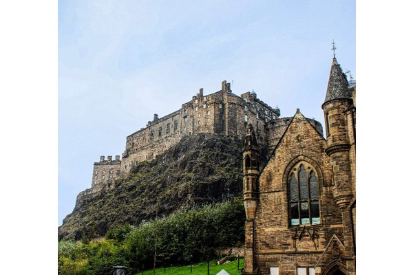 12 Amazing Places To Visit In Edinburgh