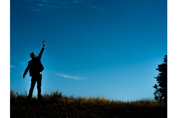 Recognizes the Bravery of Ordinary People