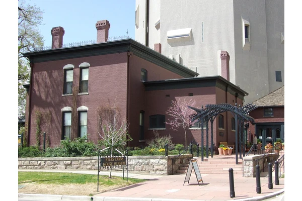 New Exhibit Celebrates the Colorado Women Who Kicked Ass During WWI