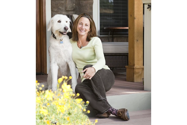 Meet the Author: Michelle Theall