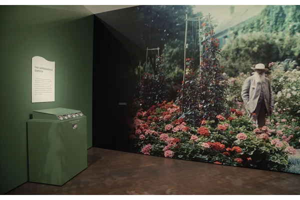 Escape to Monet’s Garden with a Local Perfumer