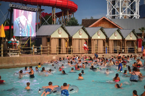 Dive Into These Outdoor Movie Spots