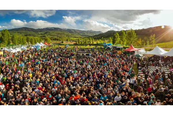 Snowmass Mammoth Delivers Chili, Craft Brews, and World-Class Tunes